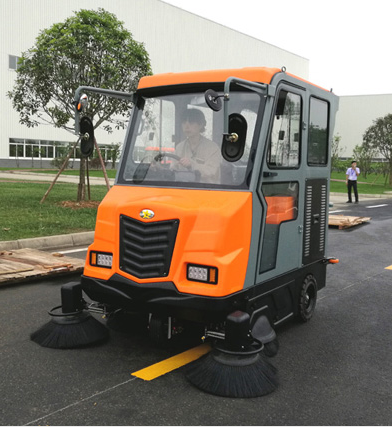 电动扫地机的安全操作规程 电动扫地机的安全操作规程